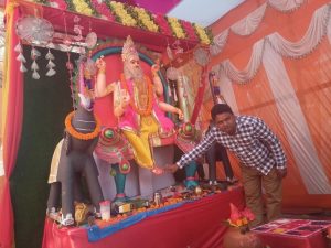 Read more about the article हरिहरगंज में धूमधाम से मनाया गया भगवान विश्वकर्मा पूजा