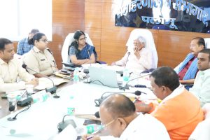 Read more about the article विकास समन्वय एवं निगरानी समिति (DISHA) की बैठक संपन्न