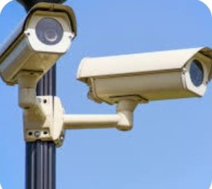 Read more about the article जिला प्रशासन ने बरवाडीह के विभिन्न चौक में लगाया कैमरा