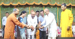 Read more about the article भगवान के लीलाओं को जीवन में आत्मसात करें : अमृत शुक्ला