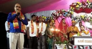 Read more about the article दुर्गा पूजा महोत्सव के 13 वे अधिवेशन पर कथा प्रबचन का उदघाटन