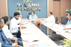 Read more about the article डीसी की अध्यक्षता में भू-अर्जन संबंधी बैठक संपन्न,मुआवजा भुगतान में तेजी लाने के निर्देश