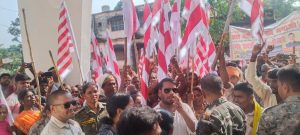 Read more about the article हमारा जंगल हमारी जान सतबरवा में गूंजा आदिवासी अस्मिता का स्वर