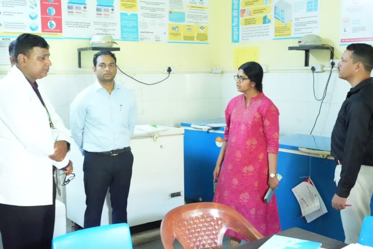 Read more about the article उपायुक्त ने सामुदायिक स्वास्थ्य केंद्र नीलांबर-पीतांबरपुर का किया निरीक्षण,अन्य पदाधिकारियों ने लेस्लीगंज के प्राथमिक स्वास्थ्य केंद्र एवं आयुष्मान आरोग्य मंदिर का किया निरीक्षण