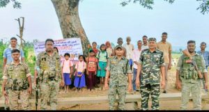 Read more about the article पलामू पुलिस द्वारा अवैध नशीली फसलों की रोकथाम हेतु जागरूकता अभियान चलाया गया