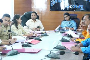 Read more about the article उपायुक्त ने सड़क सुरक्षा समिति की बैठक की