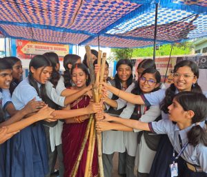 Read more about the article स्कूली छात्राओं ने मनाया भैया दूज पर्व