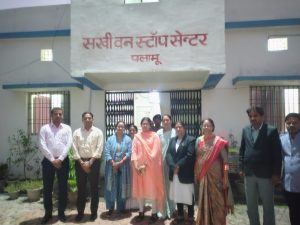 Read more about the article डीसी ने वन स्टॉप सेंटर का किया औचक निरीक्षण