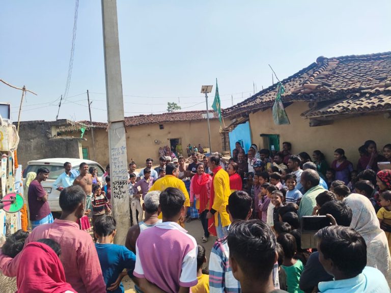 Read more about the article स्थापना दिवस पर कई जगह नुक्कड़ नाटक का आयोजन