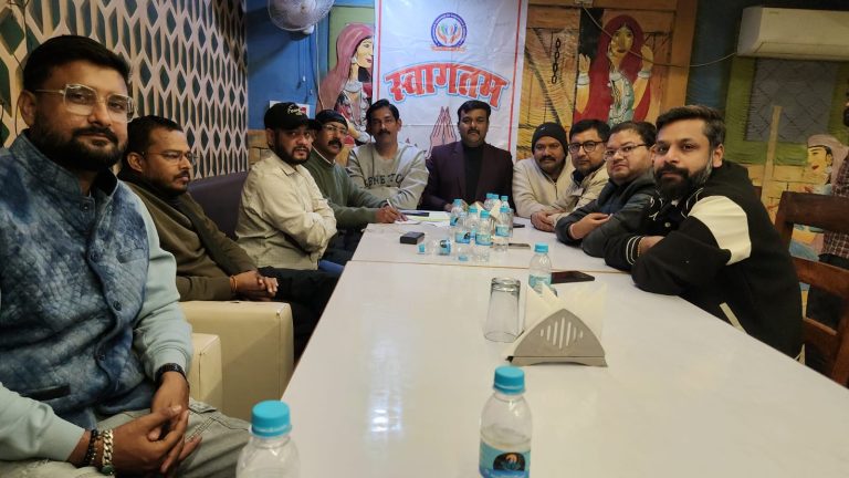 Read more about the article मेदिनीनगर चैंबर ऑफ कॉमर्स एंड इंडस्ट्रीज की बैठक संपन्न
