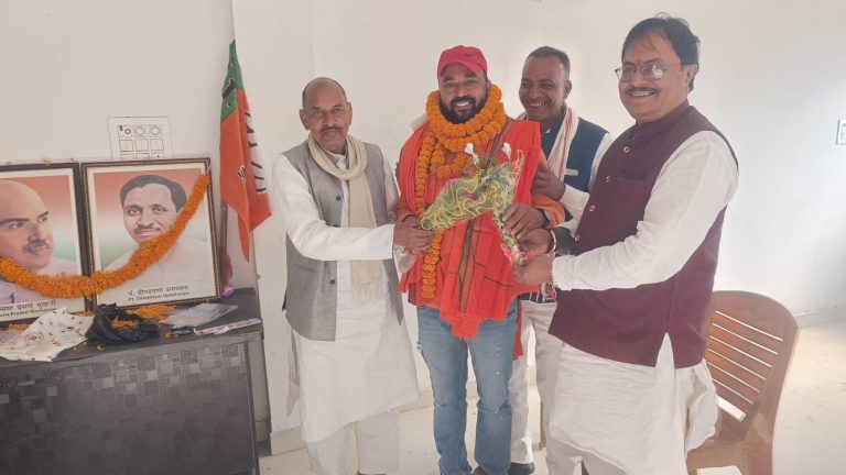 Read more about the article विश्रामपुर नगर मंडल भाजपा कार्यालय में नव-निर्वाचित नगर अध्यक्ष का सम्मान समारोह संपन्न