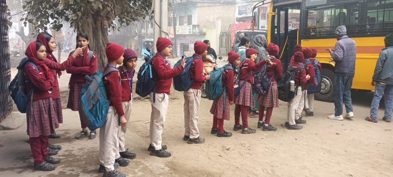 Read more about the article घने कोहरे में कांपता पलामू, नौनिहालों की मासूम ज़िंदगियां खतरे में : नवीन तिवारी