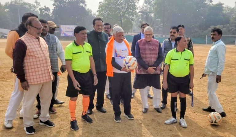 Read more about the article सांसद खेल महोत्सव के तहत पुलिस लाइन स्टेडियम मे खेला गया फाइनल मैच
