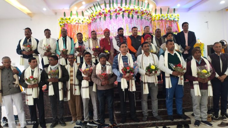 Read more about the article समाज में राष्ट्र निर्माता शिक्षकों का स्थान सबसे श्रेष्ठ है: शिवपूजन