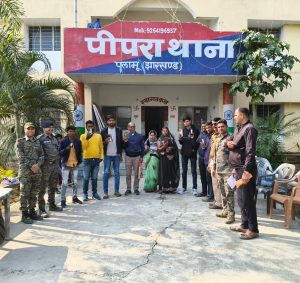 Read more about the article 9 लोगों को गुम मोबाइल बरामद कर पुलिस ने सौंपा