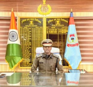 Read more about the article आईपीएस श्री किशोर कौशल ने पलामू डीआईजी का पदभार संभाला