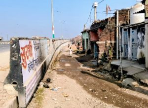 Read more about the article मुआवजे के बाद भी सर्विस रोड निर्माण कार्य बाधित