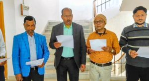 Read more about the article राष्ट्रीय मतदाता दिवस पर आयुक्त कार्यालय में दिलाई गई मतदाता शपथ