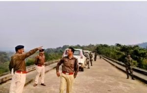 Read more about the article बरवाडीह पहुंचे पलामू क्षेत्र के डीआईजी किशोर कौशल, डीएसपी कार्यालय व मंडल डैम का किया निरीक्षण