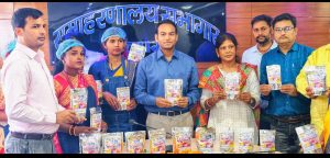 Read more about the article हर्बल गुलाल के साथ मनेगी होली, सखी मंडल की दीदियों ने शुरू किया 10 क्विंटल उत्पादन