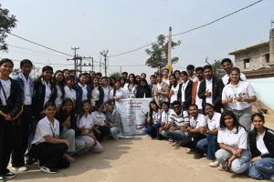 Read more about the article ग्रामीण समुदाय तक निःशुल्क विधिक सहायता पहुँचा रहे DRISTI स्वयंसेवक