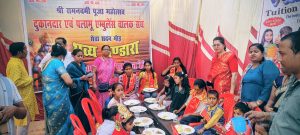 Read more about the article रामनवमी पर दुकानदार एवं एंबुलेंस चालक संघ द्वारा चलाया गया लंगर