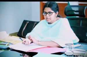 Read more about the article डीसी ने डीईजीएस व ई-गवर्नेंस कार्यों की समीक्षा की,आई-रेड पोर्टल में एंट्री नहीं होने पर जताई नाराजगी