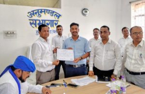 Read more about the article हुसैनाबाद नगर पंचायत: नवनिर्वाचित अध्यक्ष एवं सभी वार्ड पार्षदों ने लिया शपथ