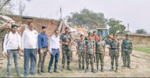 Read more about the article हरिहरगंज- प्रशासन ने भांवर गांव में गैर मजरुआ भूमि से हटाया अतिक्रमण