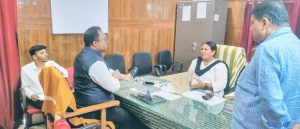 Read more about the article निबंधन कार्य में पारदर्शिता व समयबद्धता सुनिश्चित करें: आयुक्त