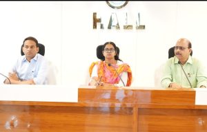Read more about the article उपायुक्त की अध्यक्षता में जनगणना-2027 के संबंध में समीक्षा बैठक संपन्न