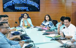Read more about the article उपायुक्त ने सड़क सुरक्षा समिति की बैठक की