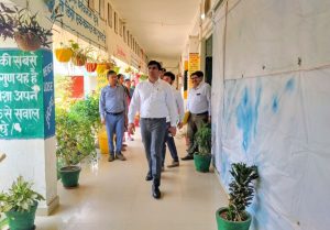 Read more about the article जेपीएससी प्रारंभिक परीक्षा के सफल संचालन को लेकर उप विकास आयुक्त ने किया परीक्षा केंद्रों का निरीक्षण…