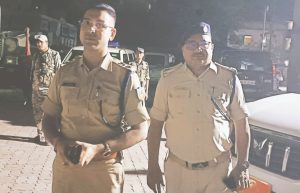 Read more about the article नव पदस्थापित एसपी ने हरिहरगंज थाना का किया निरीक्षण