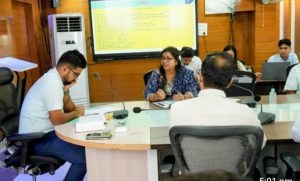 Read more about the article उपायुक्त ने आपुर्ति विभिन्न द्वारा किये जा रहे कार्यों की समीक्षा की