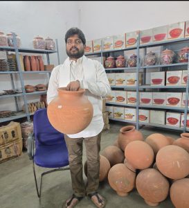 Read more about the article तपती गर्मी में जनसेवा का संकल्प, पनशाला के लिए मुफ्त मिट्टी के घड़े देंगे अविनाश देव