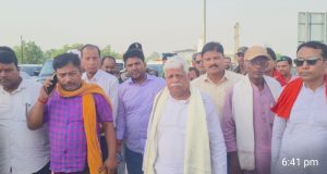 Read more about the article बाइपास सड़क का सांसद ने किया निरीक्षण, कार्यकर्ताओं संग केंद्र सरकार की उपलब्धियों पर की चर्चा