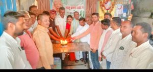 Read more about the article राजद कार्यकर्ताओं ने मनाया लालू यादव का 79 वां जन्मदिन
