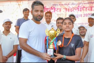 Read more about the article अंतरराष्ट्रीय ओलंपिक दिवस पर पलामू में 5 किमी मैराथन दौड़ का आयोजन, विजेताओं को किया गया सम्मानित