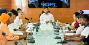 Read more about the article विशेष गहन पुनरीक्षण कार्यक्रम (SIR)-2026 को लेकर जिला निर्वाचन पदाधिकारी सह उपायुक्त ने राजनीतिक दलों के प्रतिनिधियों के साथ की बैठक