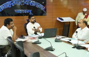 Read more about the article उपायुक्त ने भू-अर्जन कार्यों की समीक्षा की, लंबित मामलों के त्वरित निष्पादन के दिए निर्देश