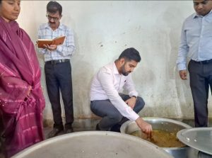 Read more about the article कस्तूरबा गांधी बालिका विद्यालय का उपायुक्त ने किया औचक निरीक्षण, छात्राओं की शैक्षणिक तैयारी, करियर मार्गदर्शन एवं भोजन व्यवस्था का लिया जायजा