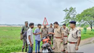 Read more about the article अपराध नियंत्रण को लेकर पलामू पुलिस ने चलाया सघन वाहन चेकिंग अभियान