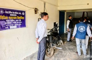 Read more about the article डालसा सचिव ने किया पांकी व लेस्लीगंज प्रखंड स्थित लीगल एड क्लिनिको का औचक निरीक्षण
