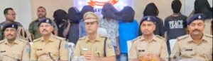 Read more about the article चैनपुर के बंदुआ गांव में हुई हत्याकांड में 9 नामजद आरोपियों को पुलिस ने किया गिरफ्तार