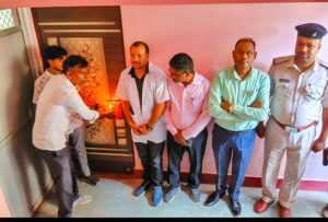 Read more about the article मनातू में अवैध अल्ट्रासाउंड केंद्र पर जिला प्रशासन का छापा,केंद्र सील