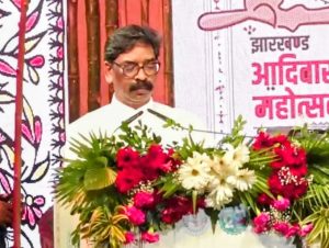 Read more about the article छात्रों को CM हेमंत का संदेश:लाठी-गोली से नहीं, संवाद से होगा समाधान