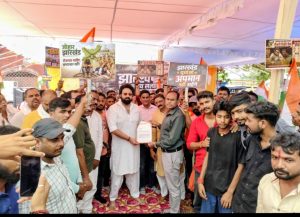 Read more about the article अंतरराष्ट्रीय युवा दिवस पर पलामू में गूंजा छात्रों के न्याय का स्वर