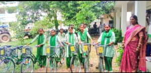 Read more about the article हरिहरगंज – छात्रों के बीच साइकिल का हुआ वितरण