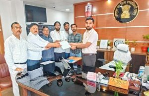 Read more about the article JPSC-JSSC अभ्यर्थियों पर लाठीचार्ज के विरोध में आजसू का आंदोलन, 2 सितंबर को पलामू में होगा शांतिपूर्ण पुतला दहन